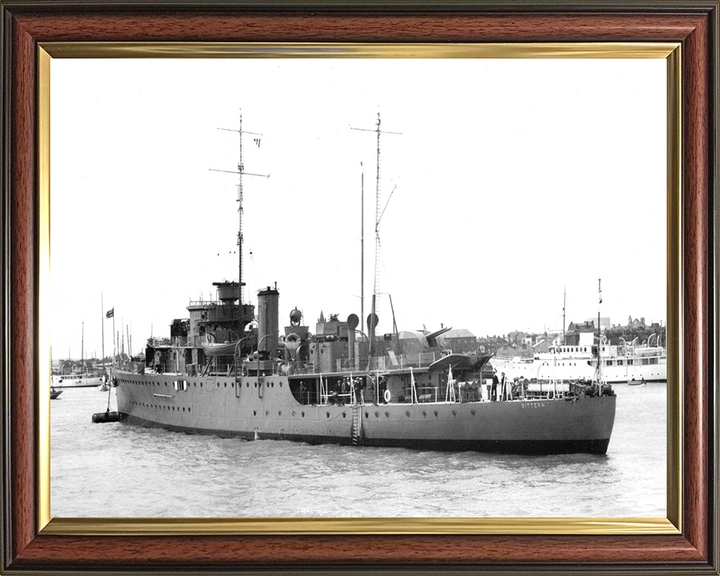 HMS Bittern L07 Royal Navy Bittern class sloop Photo Print or Framed Print - Hampshire Prints