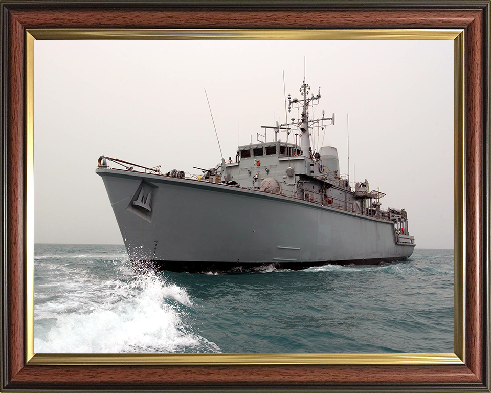 HMS Brocklesby M33 Royal Navy Hunt class Mine Counter Measures Vessel Photo Print or Framed Print - Hampshire Prints