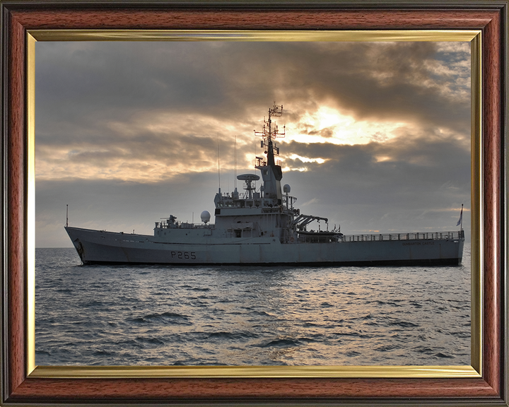 HMS Dumbarton Castle P265 | Photo Print | Framed Print | Castle Class | Patrol Vessel | Royal Navy - Hampshire Prints