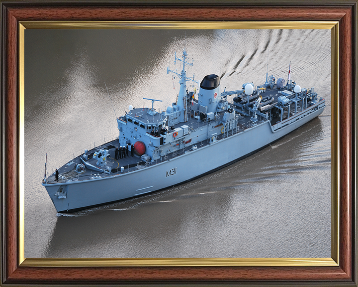 HMS Cattistock M31 Royal Navy Hunt class mine hunter Photo Print or Framed Print - Hampshire Prints