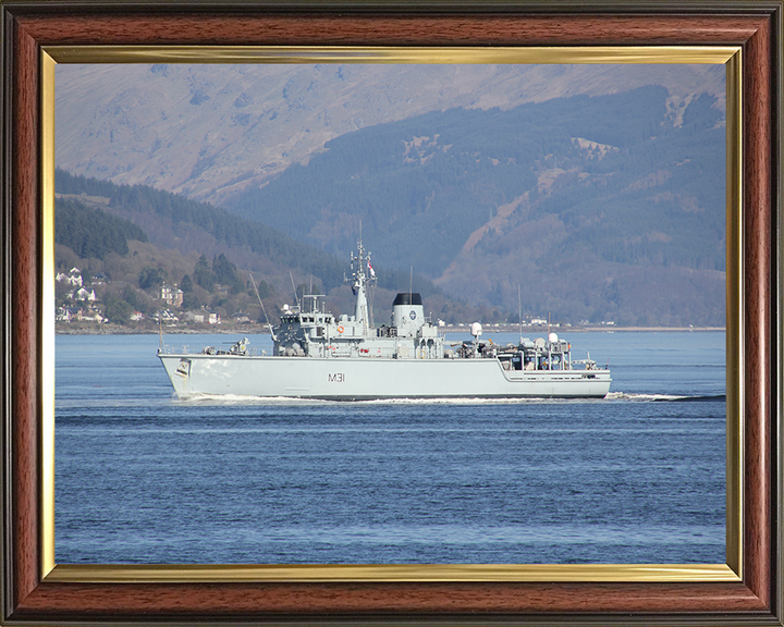 HMS Cattistock M31 Royal Navy Hunt class mine hunter Photo Print or Framed Print - Hampshire Prints