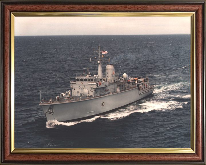 HMS Cattistock M31 Royal Navy Hunt class mine hunter Photo Print or Framed Print - Hampshire Prints