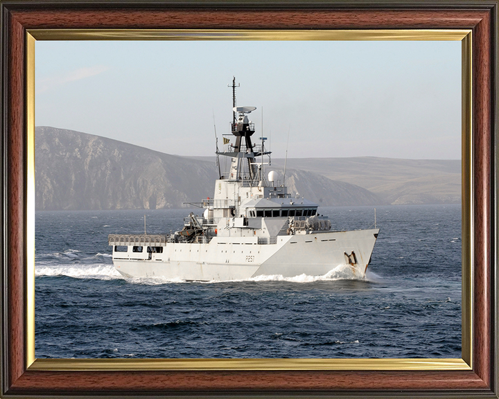 HMS Clyde P257 Royal Navy River class offshore patrol vessel Photo Print or Framed Print - Hampshire Prints