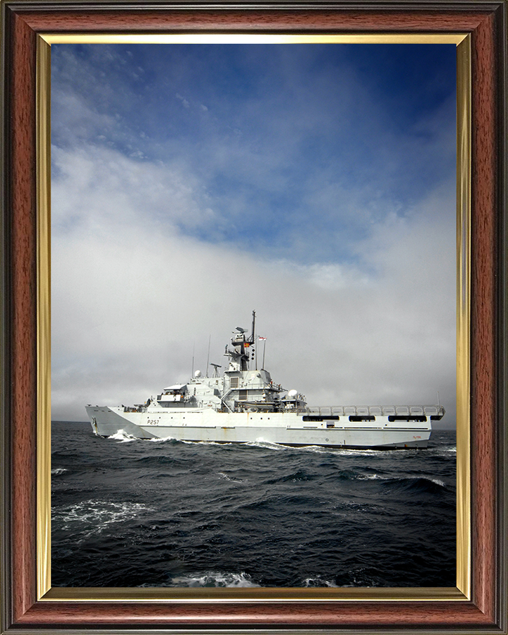 HMS Clyde P257 Royal Navy River class offshore patrol vessel Photo Print or Framed Print - Hampshire Prints