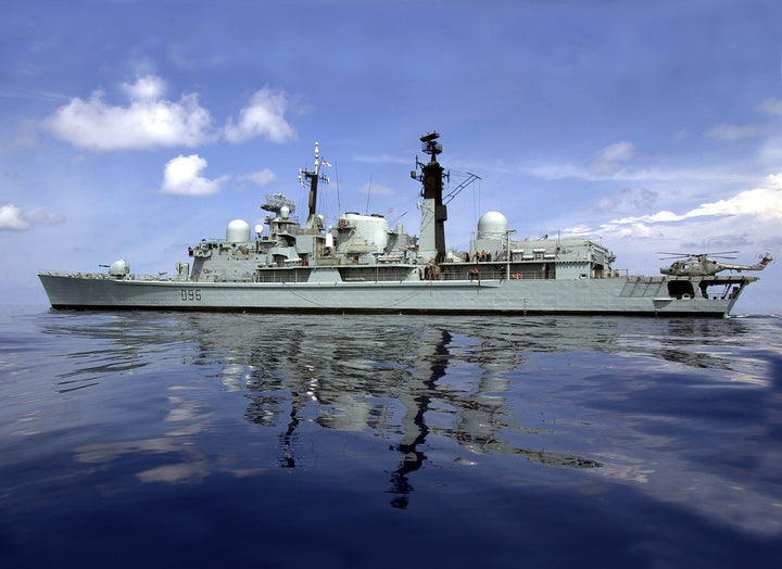 HMS Gloucester D96 Royal Navy Type 42 destroyer Photo Print or Framed Print - Hampshire Prints