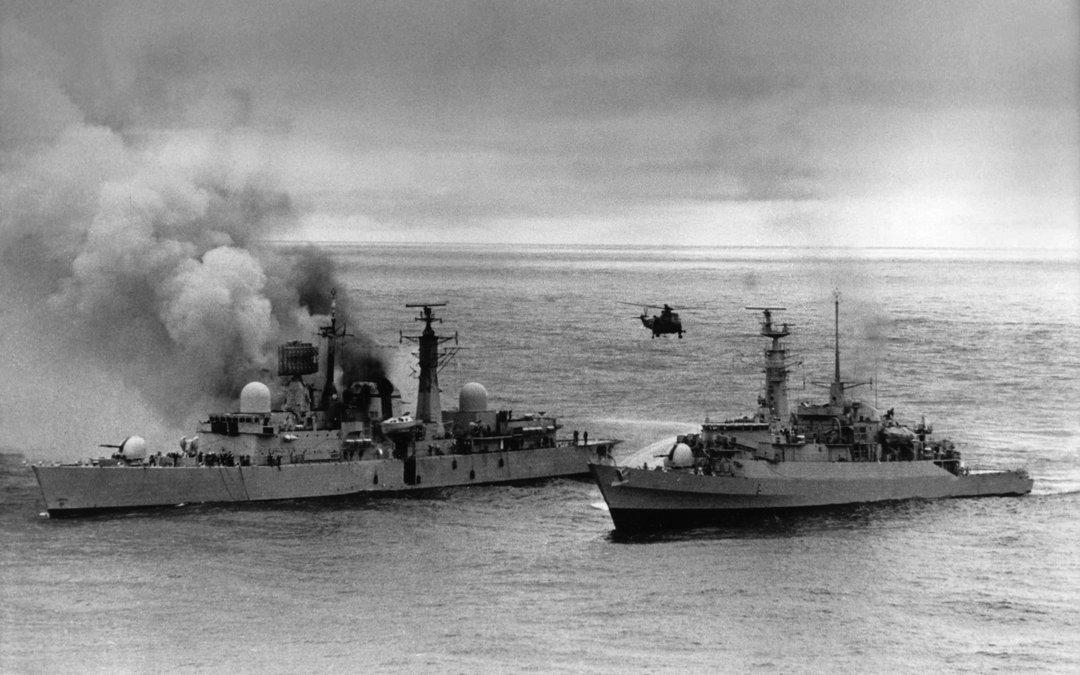 HMS Arrow F173 alongside HMS Sheffield D80 in the Falklands war Photo Print or Framed Print - Hampshire Prints